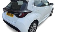 Toyota Yaris 1.5 VVT-h Icon Hatchback 5dr Petrol Hybrid E-CVT Euro 6 (s/s) (116 ps) 3