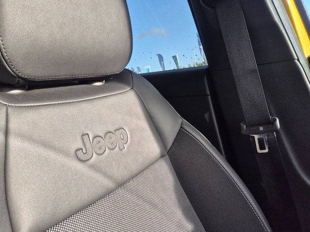 Jeep Avenger SUMMIT 15