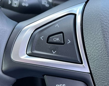Ford Galaxy 2.5 Galaxy Titanium HEV CVT 5dr 59