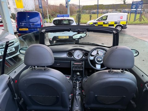Mini Convertible 1.6 Cooper Euro 3 2dr 27