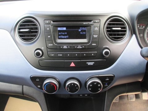 Hyundai i10 1.2 SE Euro 5 5dr 15