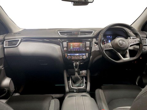 Nissan Qashqai 1.3 DIG-T N-Connecta SUV 5dr Petrol DCT Auto Euro 6 (s/s) (160 ps) Air Con 20