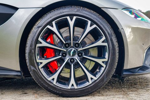 Aston Martin Vantage 4.0 Vantage V8 Auto 3dr 5