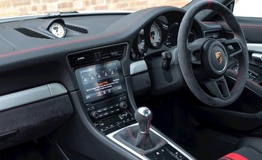 Porsche 911 (991.2) GT3 14