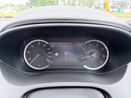 Jaguar E-Pace 2.0 R-DYNAMIC BLACK MHEV 28