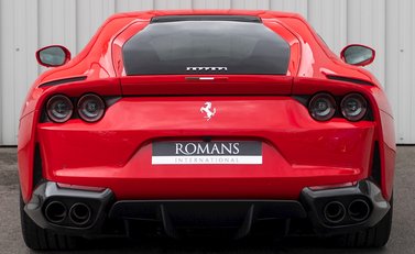 Ferrari 812 Superfast 5