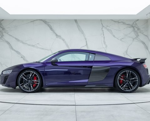 Audi R8 V10 PERFORMANCE CARBON BLACK 