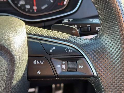 Audi Q5 2.0 TFSI 45 S line S Tronic quattro Euro 6 (s/s) 5dr 38