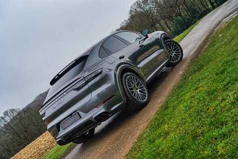 Porsche Cayenne TURBO S E-HYBRID 21