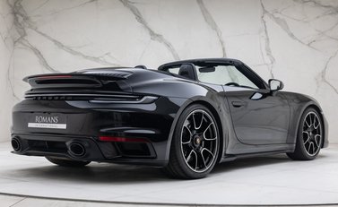 Porsche 911 Turbo S Cabriolet (992) 8
