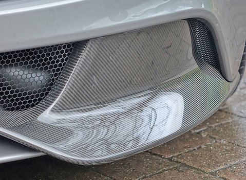 Aston Martin Vanquish 6