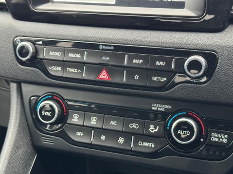 Kia Niro 1.6h GDi 2 DCT Euro 6 (s/s) 5dr 31