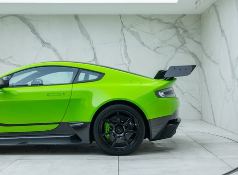 Aston Martin Vantage GT12 46