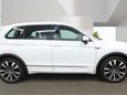 Volkswagen Tiguan 2.0 TDI BlueMotion Tech R-Line DSG 4Motion Euro 6 (s/s) 5dr 9