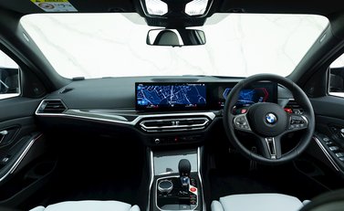 BMW M3 Competition xDrive Touring 16