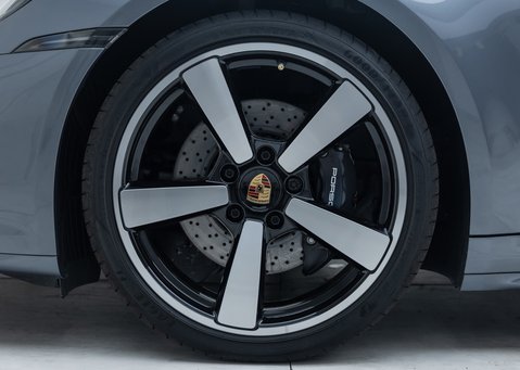 Porsche 911 Carrera (992.2)