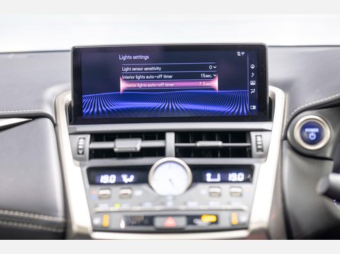 Lexus NX 2.5 300h GPF Premium SUV 5dr Petrol Hybrid E-CVT 4WD Euro 6 (s/s) (197 ps) 39