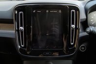 Volvo XC40 B4 R-DESIGN PRO AWD MHEV 25