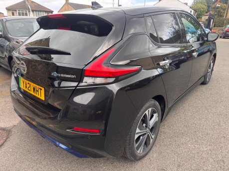 Nissan LEAF N-CONNECTA 8