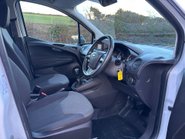 Ford Transit Courier Base Ecoboost 100 ps with Air Con / Rear Sensors 18