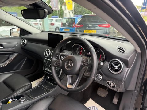 Mercedes-Benz A Class 1.5 A180d Sport (Premium) 7G-DCT Euro 6 (s/s) 5dr 13