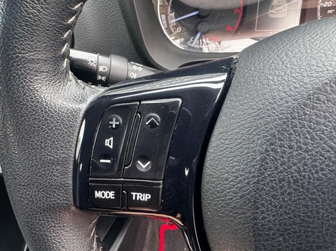 Toyota Yaris VVT-I DESIGN 50