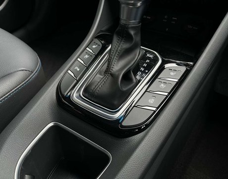 Hyundai IONIQ 1.6 IONIQ Premium SE FHEV Semi-Auto 5dr 22