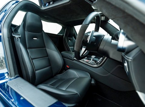 Mercedes-Benz SLS AMG 12