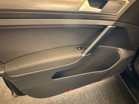Volkswagen Golf 1.5 Golf SE Nav TSi Evo Semi-Auto 5dr 58