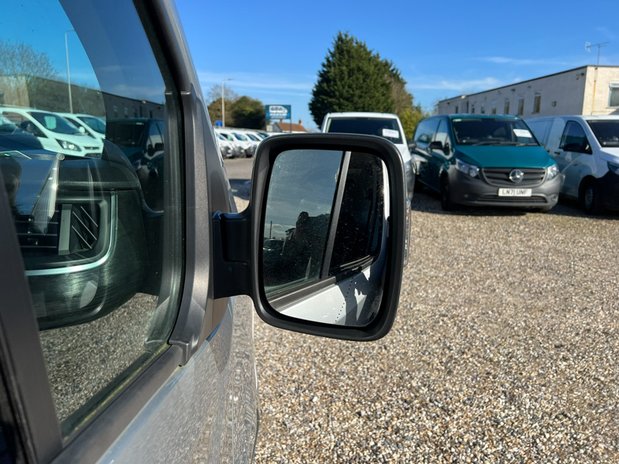 Renault Trafic LWB L2H1 Sport L130 Air Con Alloys Nav Sensors EURO 6 NO VAT 17