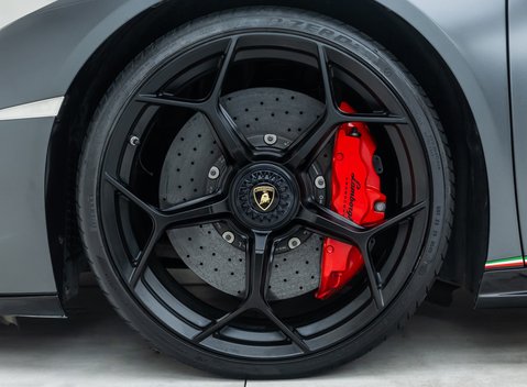 Lamborghini Huracan Spyder LP 640-4 PERFORMANTE 29