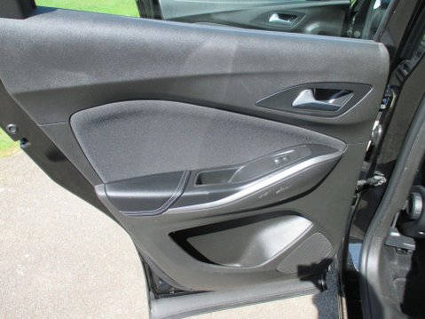 Vauxhall Grandland X 1.2 Turbo SE Euro 6 (s/s) 5dr 47