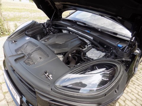 Porsche Macan 2.0T PDK 4WD SUV 64