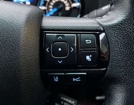 Toyota Hilux 2.8 HI-Luxury Invincible X D-4D 4WD Double Cab Auto 4WD 5dr 49