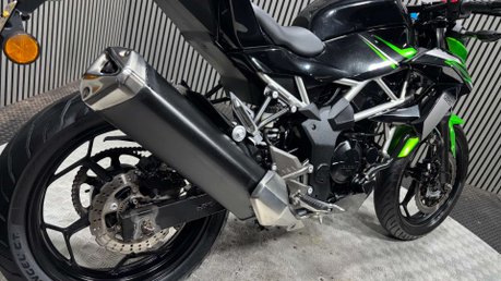 Kawasaki Z 2023 125CC NAKED BIKE MOT 10/27 WARRANTY SERVICED 1 OWNER 16