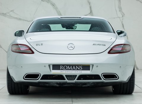 Mercedes-Benz SLS AMG 14