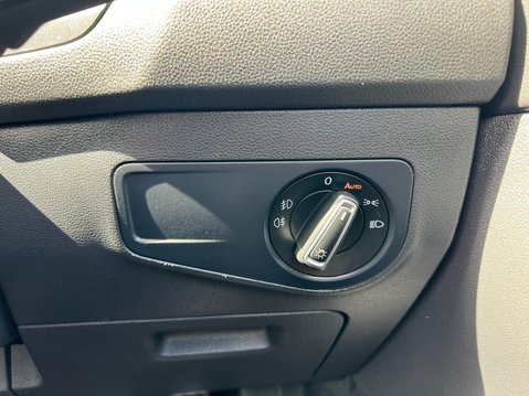 Volkswagen Tiguan R LINE TDI BMT 4MOTION DSG 44