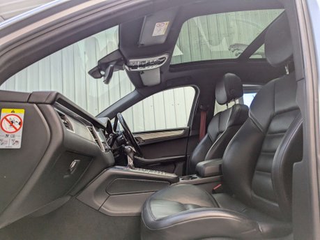 Porsche Macan 3.0 Macan GTS Semi-Auto 4WD 5dr 57