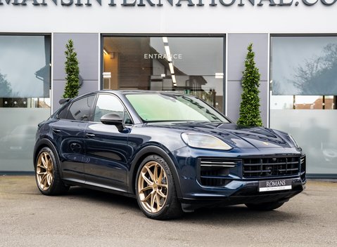 Porsche Cayenne TURBO E-HYBRID COUPE WITH GT PACKAGE 2