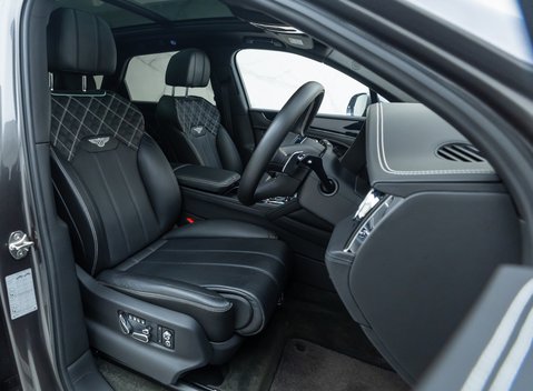 Bentley Bentayga V8 First Edition 14
