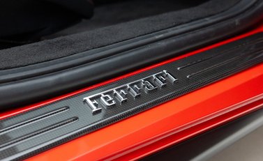 Ferrari 488 SPIDER 13
