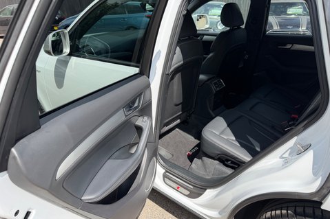 Audi SQ5 SQ5 TDI QUATTRO -£5K FACTORY EXTRAS-FULL SERVICE HISTORY-10 SERVICES-TOWBAR 25