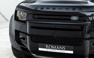 Land Rover Defender 110 V8 24