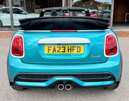 Mini Convertible 2.0 Cooper S Seaside Edition Auto 3dr 6