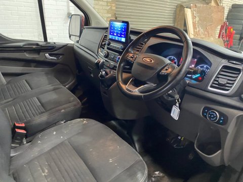 Ford Transit Custom 300 LIMITED P/V ECOBLUE 10