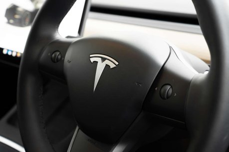 Tesla Model Y ModeL Y Performance AWD 4WD 5dr 22