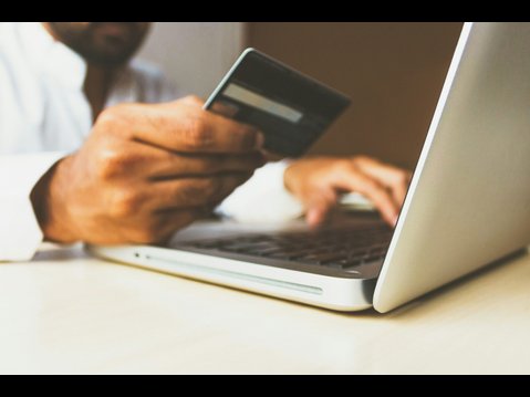 How Does Credit Score Affect Car Finance Applications?