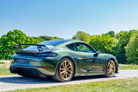 Porsche 718 Cayman GT4 PDK 4