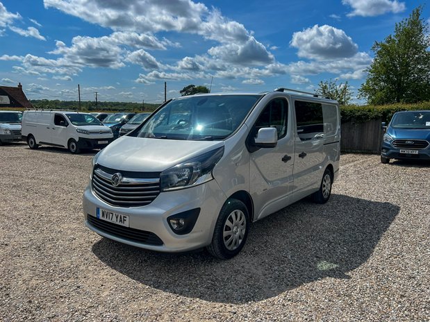Vauxhall Vivaro SWB L1H1 Low Roof Sport 2900 EURO 6 NO VAT 2
