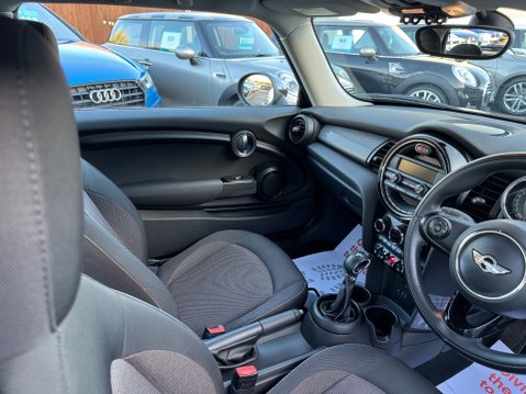 Mini Cooper 1.5 Cooper Steptronic Euro 6 (s/s) 3dr 56